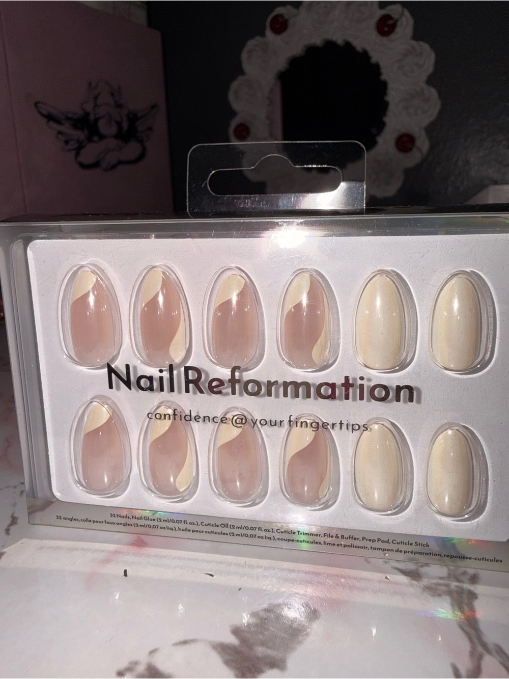 Nail Reformation Neutral Pale Yellow Swirl Press-On Nail Set
